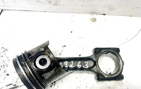 Ford S-MAX Piston with connecting rod