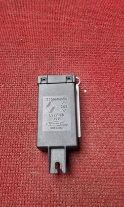Renault Safrane Door control unit/module 7700808950