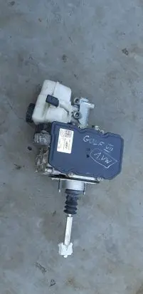 Volkswagen Golf VII Brake booster 5QE614105C