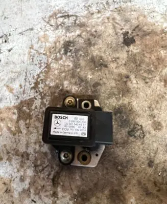 Mercedes-Benz E W211 ESP acceleration yaw rate sensor 0265005230 0010056