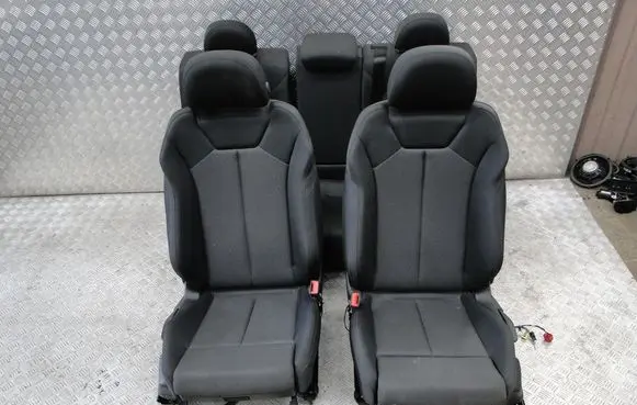 Audi Q3 F3 Seat set