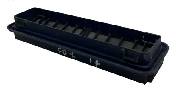 Quarter panel pressure vent