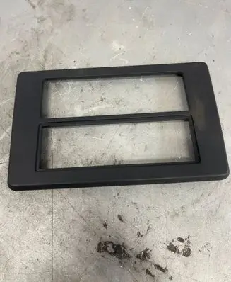 Renault Master III Radio/GPS head unit trim 682602550R 00233103