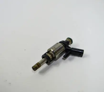 Audi A6 S6 C7 4G Fuel injector 06L906036K