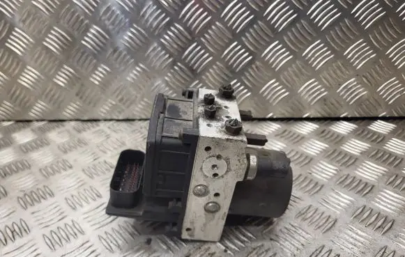 Toyota Avensis T250 ABS Pump