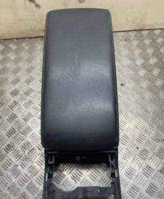 Subaru Legacy Center console 