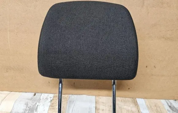 Opel Zafira B Rear seat headrest 