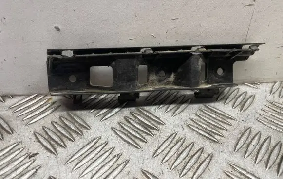 Volkswagen PASSAT B6 Front bumper mounting bracket 3C0807183