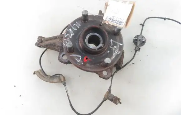 Daihatsu Cuore Front wheel hub spindle knuckle 