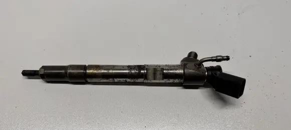 KIA Ceed Fuel injector 338002U000