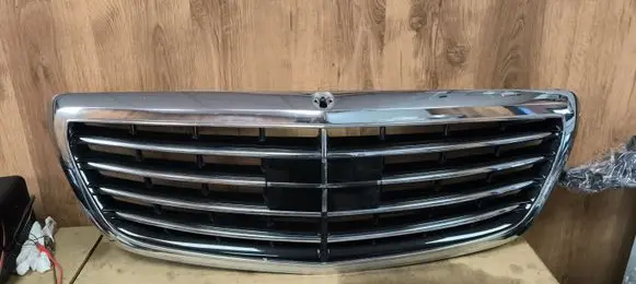 Mercedes-Benz S W222 Front bumper upper radiator grill A2228800183