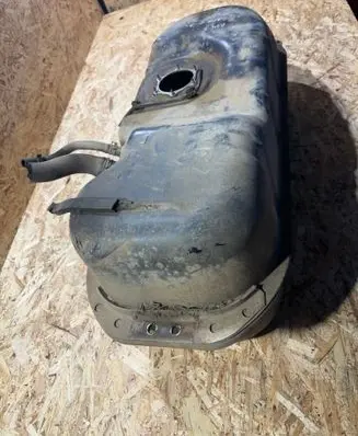 Mitsubishi L200 Fuel tank 