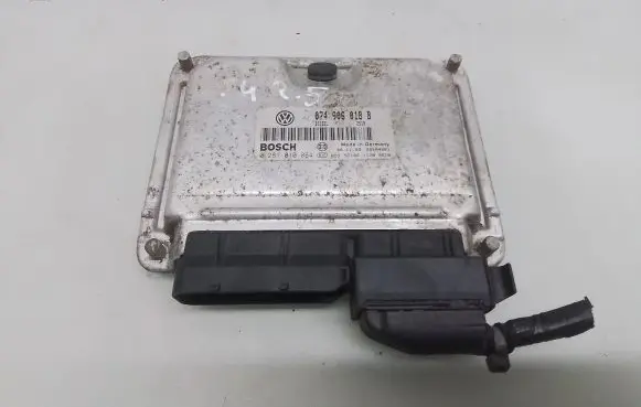 Volkswagen Transporter - Caravelle T4 Engine control unit/module 0281010084