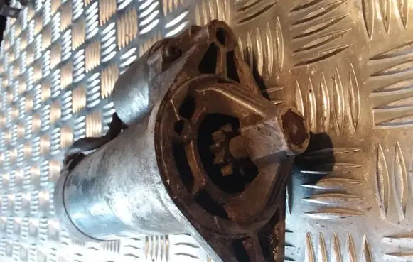 Jeep Cherokee Starter motor 33002709 M1T74281