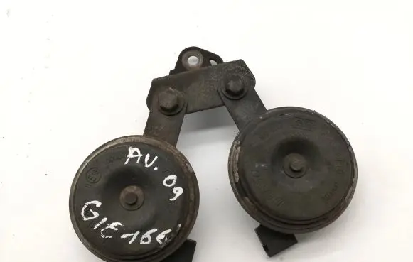 Toyota Avensis T270 Horn signal E130026