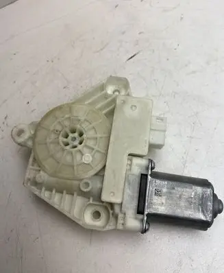 Mercedes-Benz GLC X253 C253 Front door window regulator motor A2139069501