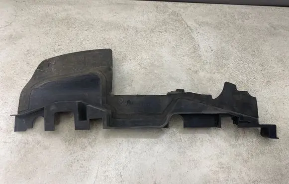 Audi A4 S4 B7 8E 8H Intercooler air guide/duct channel 8E0121283AC
