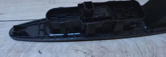 Citroen C4 I Electric window control switch 8651465677