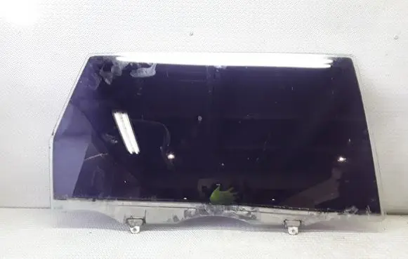 Toyota Avensis Verso Rear door window glass