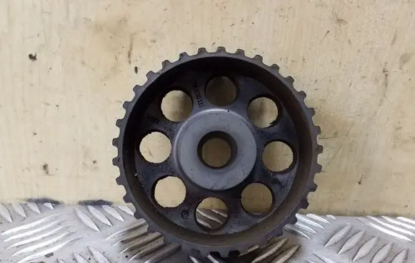 Volkswagen Crafter Fuel pump gear (pulley) 076130111