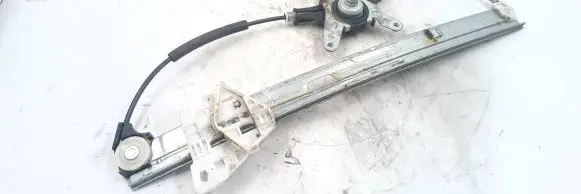 Rear door manual window regulator