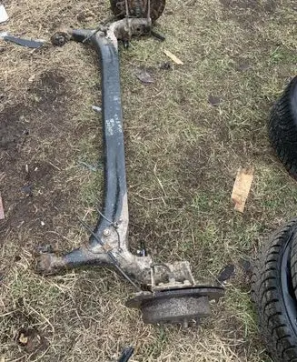 Toyota Corolla Verso AR10 Rear axle beam 