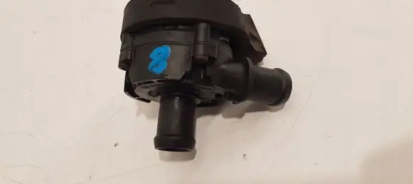 Volkswagen PASSAT B8 Electric auxiliary coolant/water pump 5G0965567