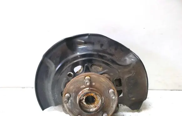 Toyota Auris E180 Front wheel hub