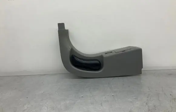 Engine bonnet (hood) release handle