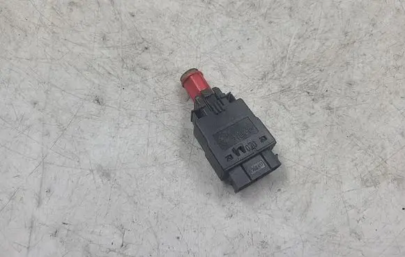 BMW 3 E36 Brake pedal sensor switch 8360417