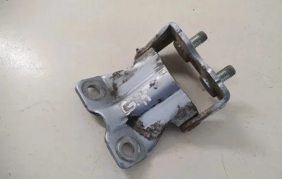 Subaru Outback (BS) Tailgate/trunk/boot hinge