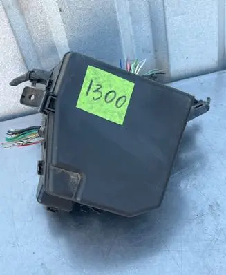 Toyota Yaris Fuse box set 7178R0A2