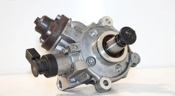 Mercedes-Benz E W213 Fuel injection high pressure pump A6540700001 0445010736