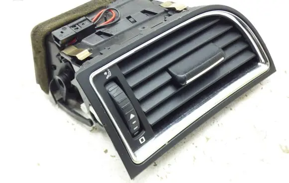 Skoda Superb B6 (3T) Dashboard side air vent grill/cover trim 3T0819702 51461147 W12001