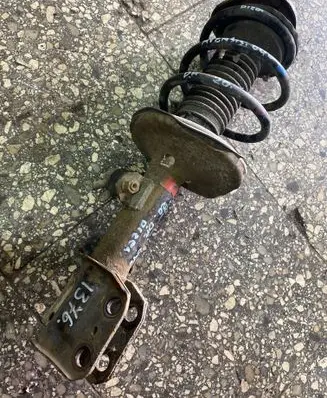Toyota Avensis T250 Front shock absorber/damper