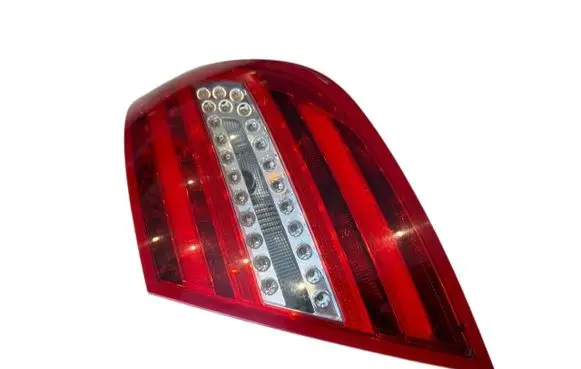 Mercedes-Benz C W204 Rear/tail lights 2049060503 131253960 15260FA