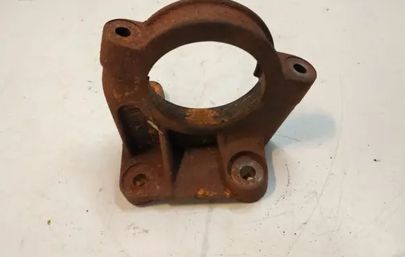 Volvo V70 Driveshaft support bearing bracket 