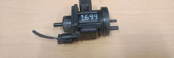 Mercedes-Benz C W203 Turbo solenoid valve 0005450427 5450