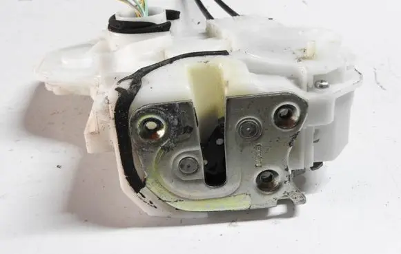 Mitsubishi ASX Loading door lock 7407A36t8