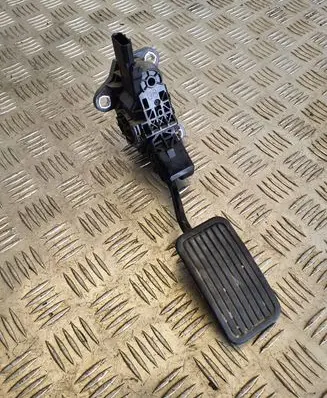 Honda CR-V Accelerator throttle pedal 2700000390