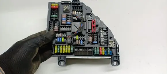 BMW X3 F25 Fuse module 1670498