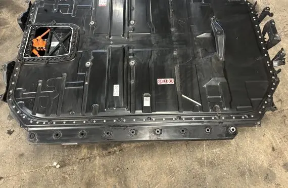 Audi e-tron Hybrid / electric car battery 4KE915911BG 4KE915599L