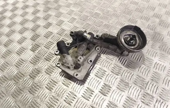 Subaru Outback Oil filter mounting bracket 