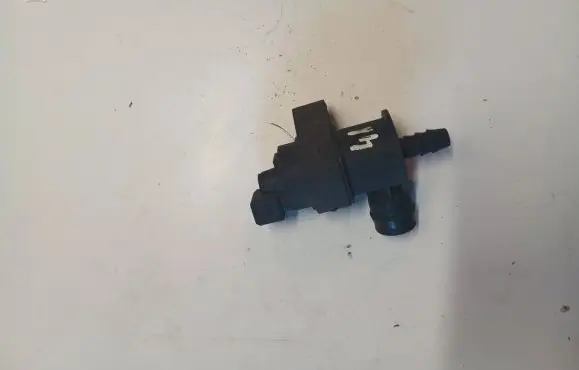 Volvo V70 Turbo solenoid valve 31104896