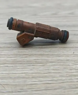 Volvo XC90 Fuel injector 9186340