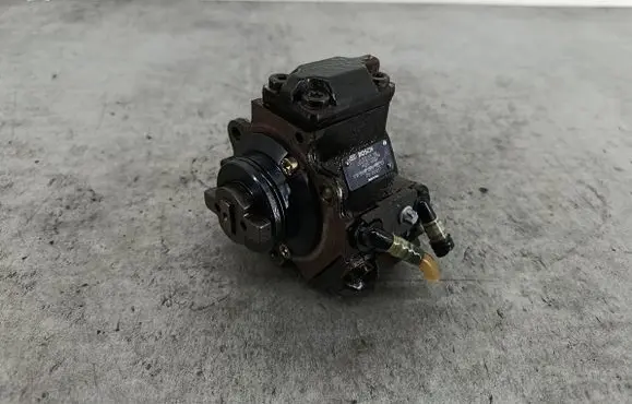 Mercedes-Benz A W168 Fuel injection high pressure pump 