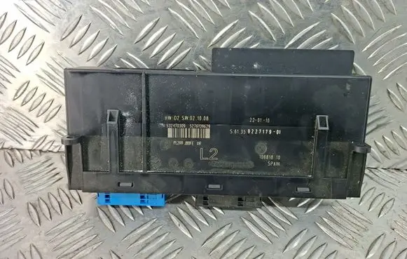 BMW 1 E81 E87 Comfort/convenience module 10681810