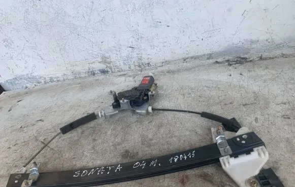 Hyundai Sonata Rear door window regulator with motor
