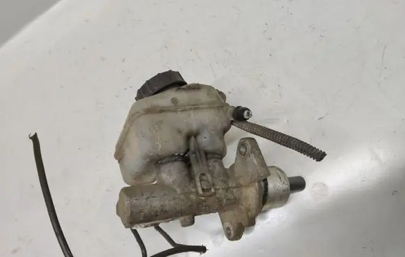 Opel Zafira A Master brake cylinder