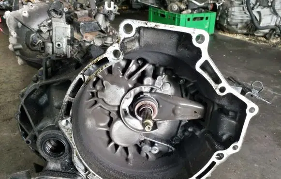 Mazda 5 Manual 6 speed gearbox D2C4 F7L